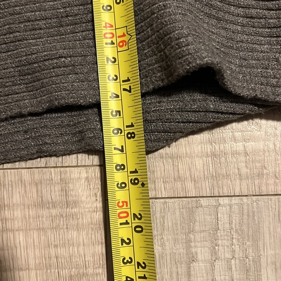 Zara Knit Cropped Turtleneck - Picture 8 of 9